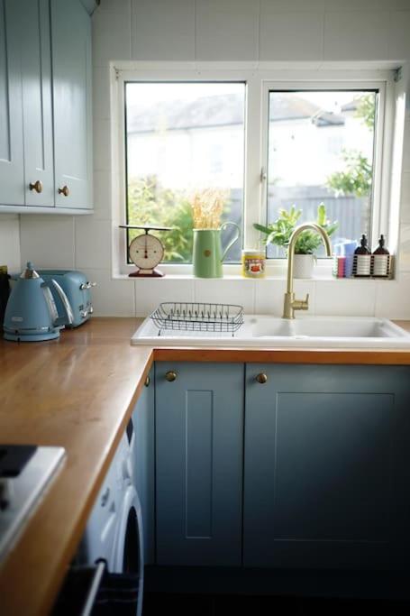 Northdene Cottage - Cosy Old Fisherman'S Cottage Two Mins From Sea - Free Parking - Wood Burning Stove - Roll Top Bath - Dog Friendly Deal Eksteriør billede