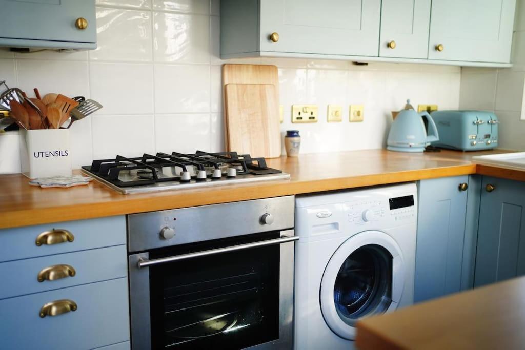 Northdene Cottage - Cosy Old Fisherman'S Cottage Two Mins From Sea - Free Parking - Wood Burning Stove - Roll Top Bath - Dog Friendly Deal Eksteriør billede