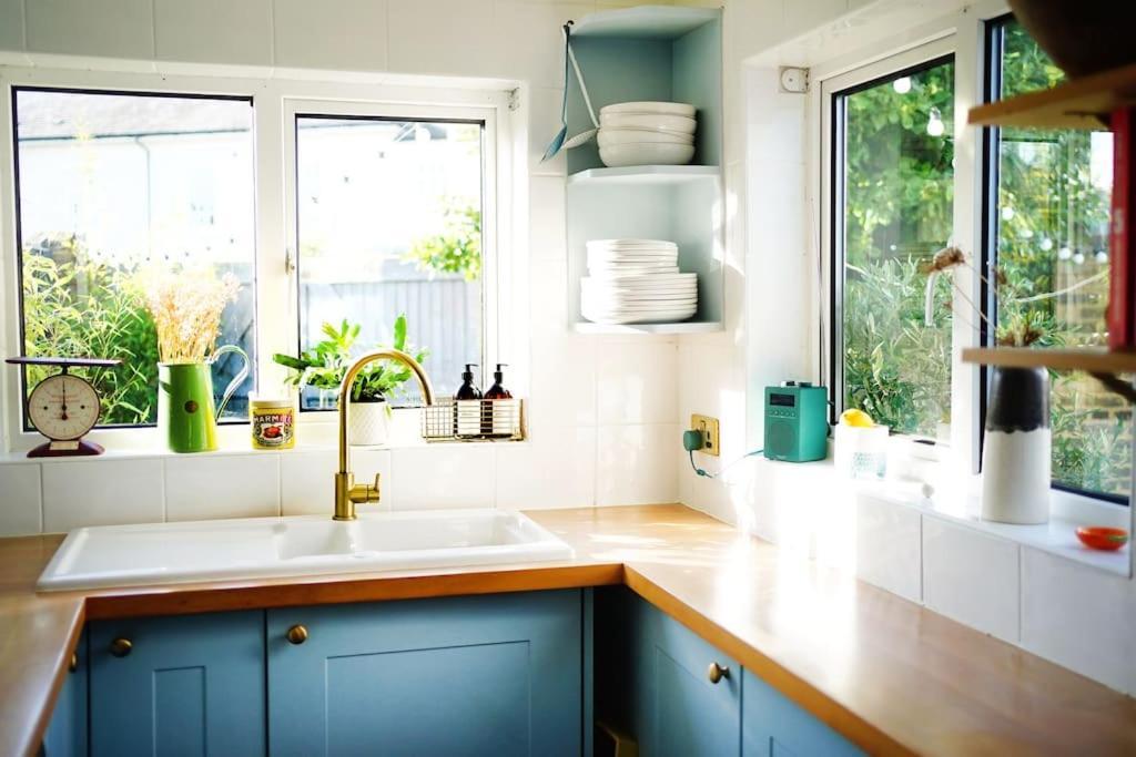 Northdene Cottage - Cosy Old Fisherman'S Cottage Two Mins From Sea - Free Parking - Wood Burning Stove - Roll Top Bath - Dog Friendly Deal Eksteriør billede